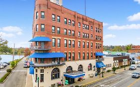 Lafayette Hotel in Marietta